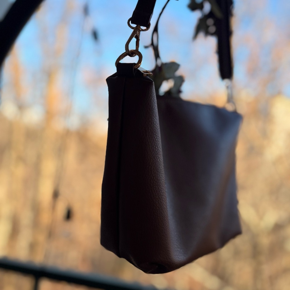Mia K Collection Hobo Crossbody | Brown | Minimal & Versatile | Like-New - Picture 5 of 12